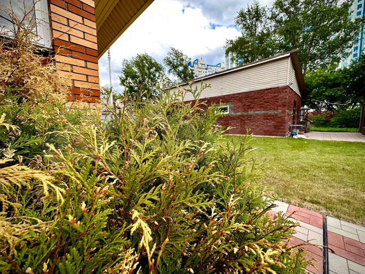 Коттедж 192 м² на участке 9,6 сот.