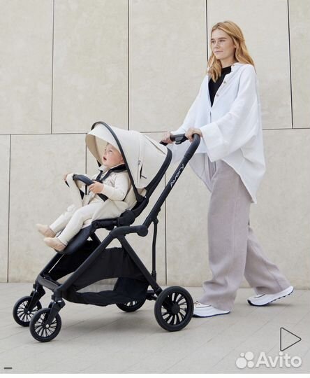 Новая прогулочная коляска Happy baby