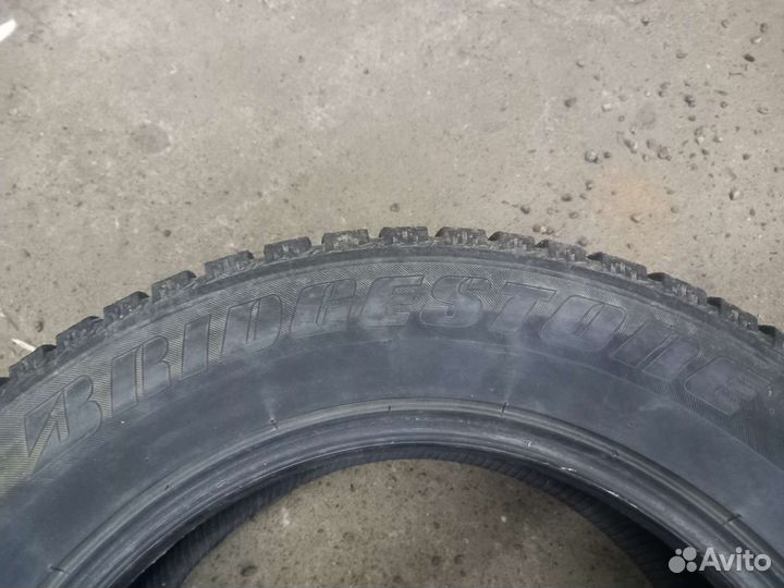 Bridgestone Ice Cruiser 7000 225/65 R17 106T