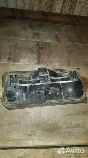 Задний левый фонарь ваз 2106