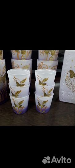 Два набора графин, рюмки, стаканы