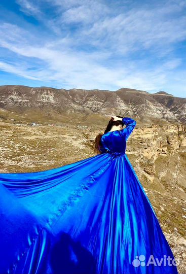 Летящее платье со шлейфом для фотосессии в аренду