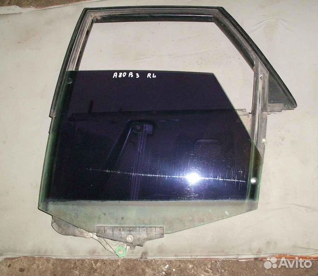 Стекло двери задней левой Audi 80 B3