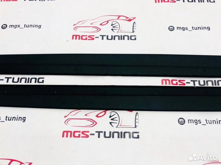 Лезвия порогов BMW 5 G30 M-Perfomance черный мат