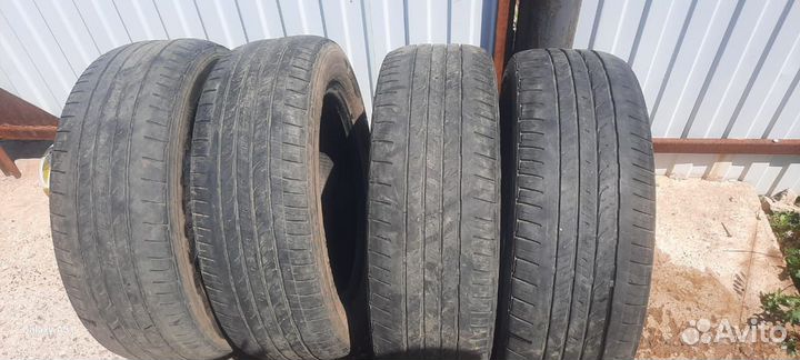 Bridgestone Dueler H/L D683 215/60 R17 73U