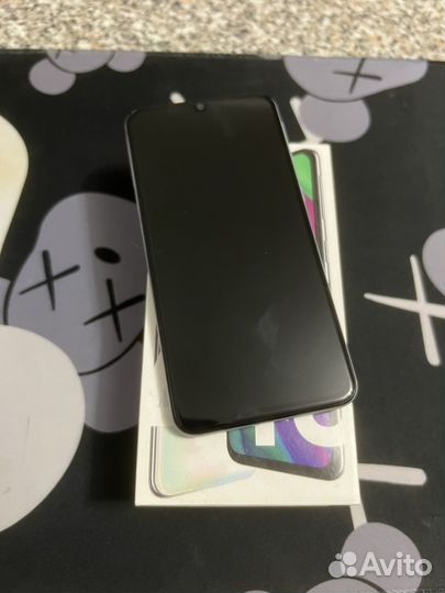 Samsung Galaxy A40, 4/64 ГБ