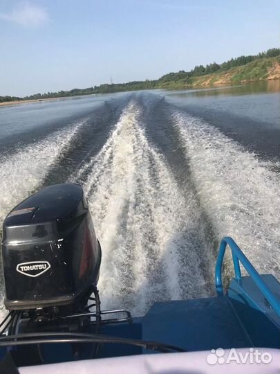 Лодка моторная