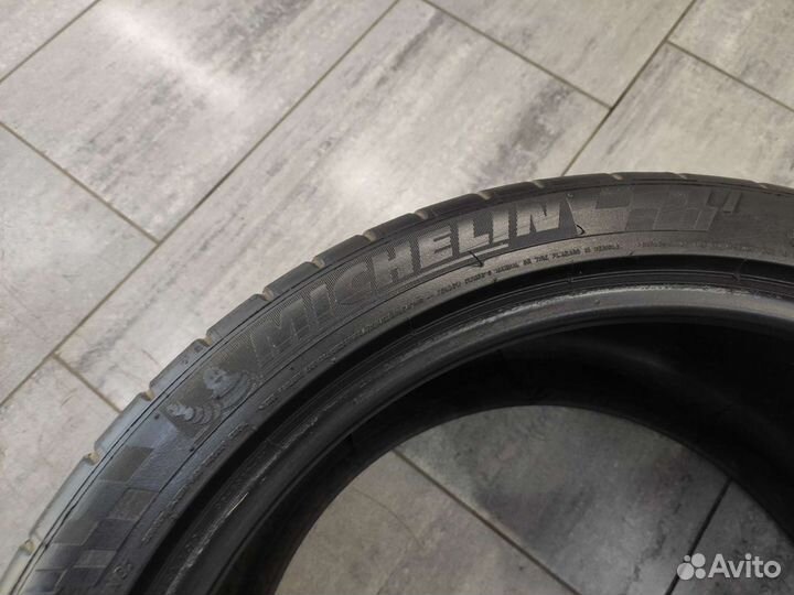 Michelin Pilot Super Sport 295/35 R20