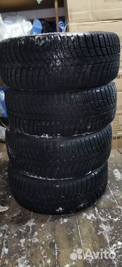 Kumho I'Zen KW23 215/50 R17