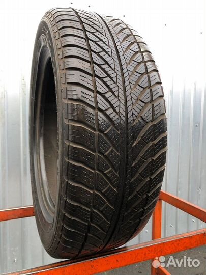Goodyear UltraGrip Performance 2 225/55 R17