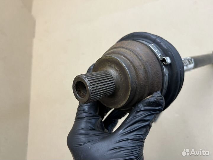 Привод передний левый МКПП 1.6л BSE Джетта 5 VAG