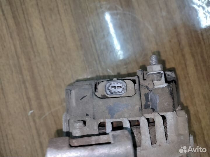 Генератор Cadillac SRX 2 на запчасти