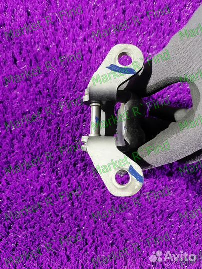 Петля двери перед прв низ Fr R Bot Chevrolet Lanos