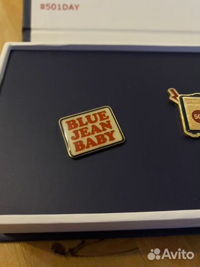 Набор значков Levi’s