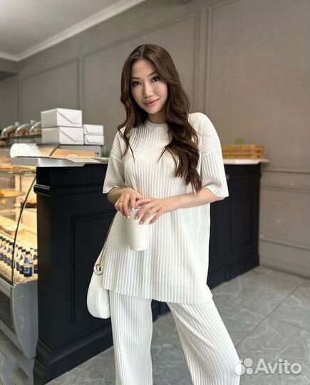 Костюм женский