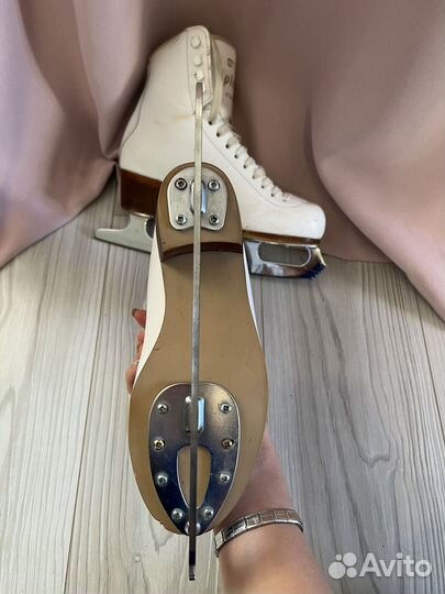 Коньки фигурные graf splendid 38 размер