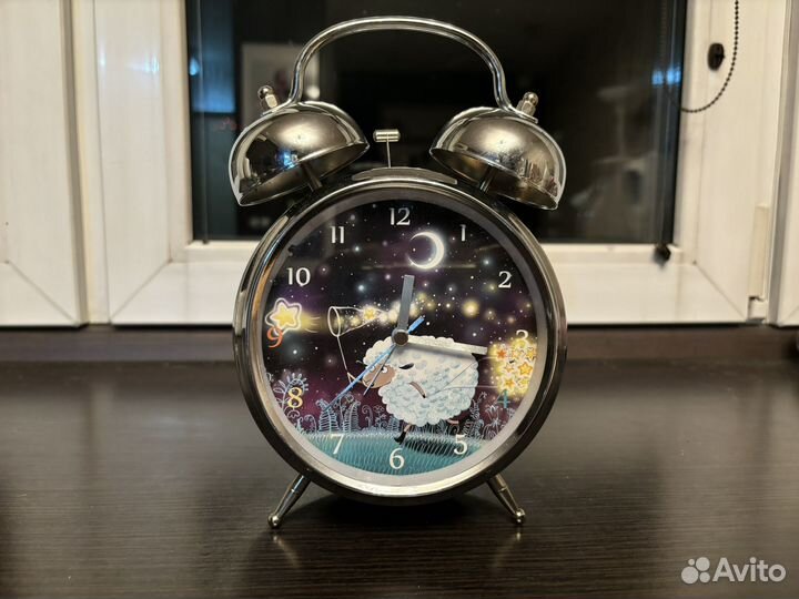 Будильник часы