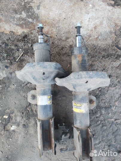 Стойки передние Шевроле лачети