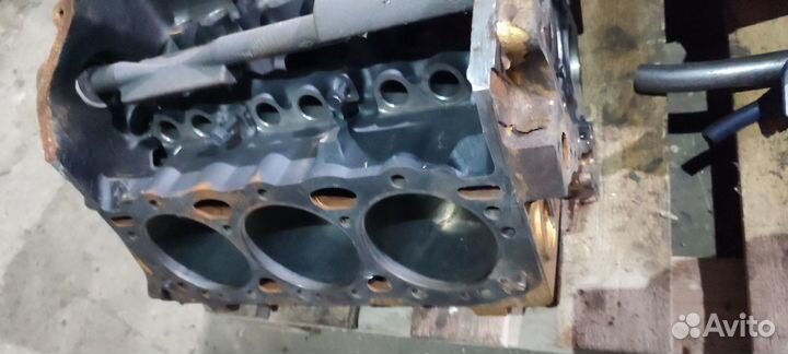 Продам блок двс L35 4.3 Блейзер