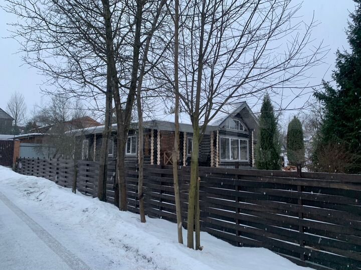 Коттедж 160 м² на участке 12 сот.