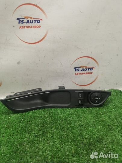 Блок управления стеклоподъемниками Ford Focus 3