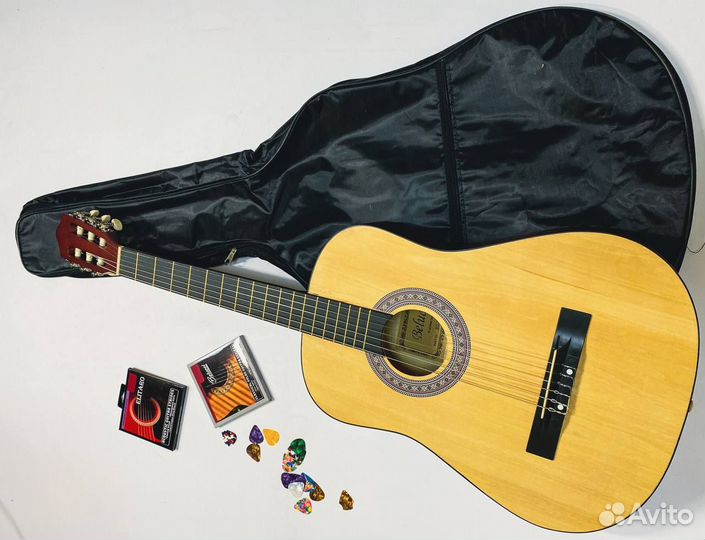 Гитара классическая новая