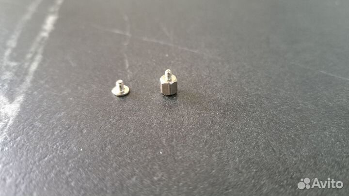Болты крепления SSD M2 к материнской плате