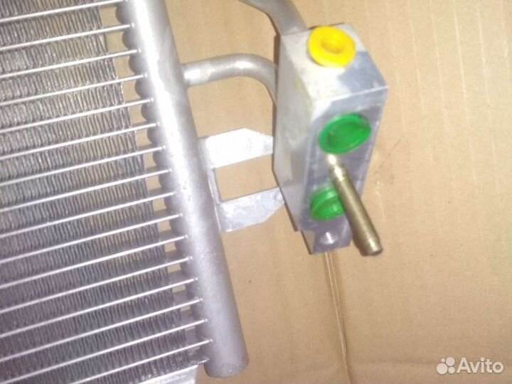 Радиатор кондиционера mercedes Viano (W639) (03)