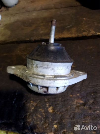 Подушка двигателя audi 100 с4 с3