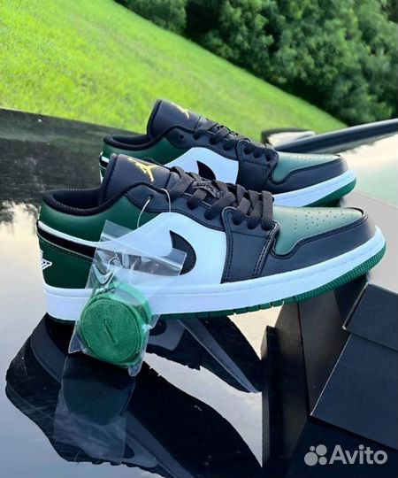 Nike Air Jordan 1 Low Green Toe