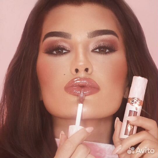 Charlotte Tilbury Блеск для губ Big Lip Plumpgasm