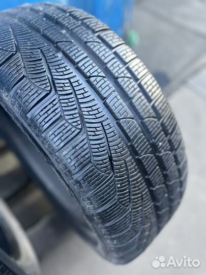 Pirelli Winter Sottozero 240 Serie II 245/45 R19 102V