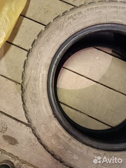 Goodyear UltraGrip 195/60 R15