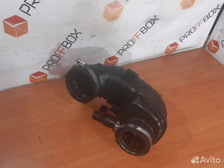 Патрубок воздушного фильтра Mercedes C-Class W204