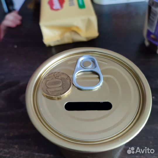 Жестяная банка для консервирования