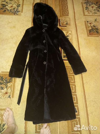 Шуба мутоновая 42 44 с капюшоном