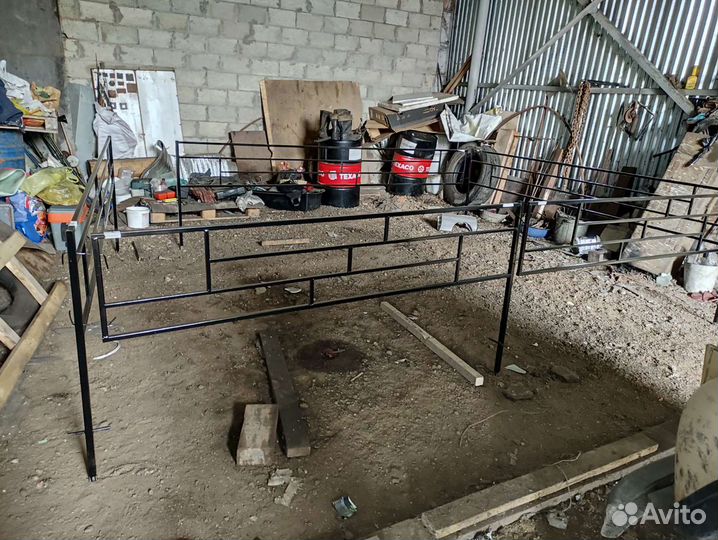 Оградки на кладбище