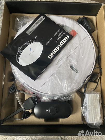 Робот пылесос redmond rv r450