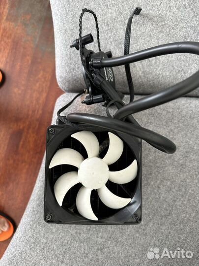 Сжо Termaltake water 2.0