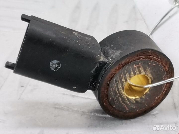 Датчик детонации Opel Corsa D 2010 55563372