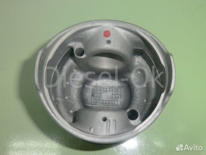 Поршни 4D56-Ti комплект MD304859 MD304853