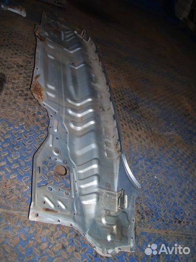 Ниссан альмера N 16 панель задняя