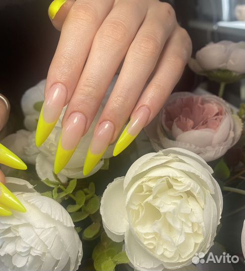 Маникюр, педикюр, укрепление, наращивание ногтей