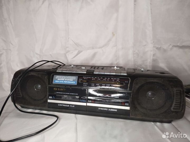 Кассетный магнитофон