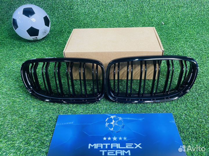 Решетка радиатора BMW E90 LCI M стиль