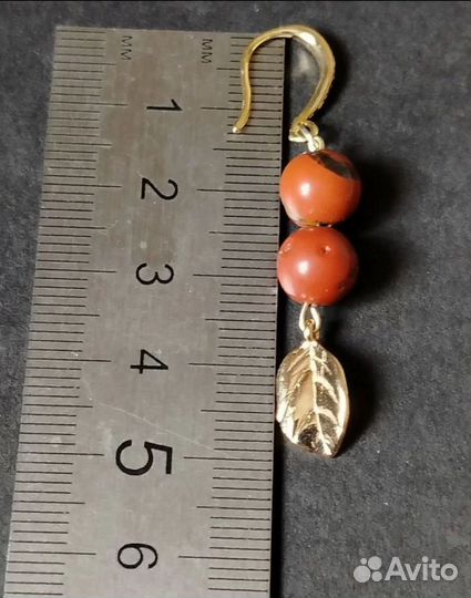 Комплект украшений из яшмы