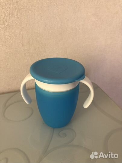 Поильник непроливайка munchkin