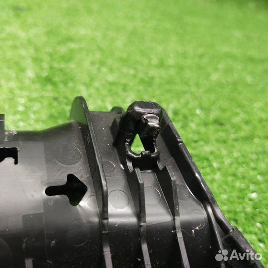 Кронштейн (крепление) правый Toyota Camry 2012