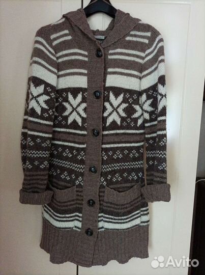 Кардиган вязаный
