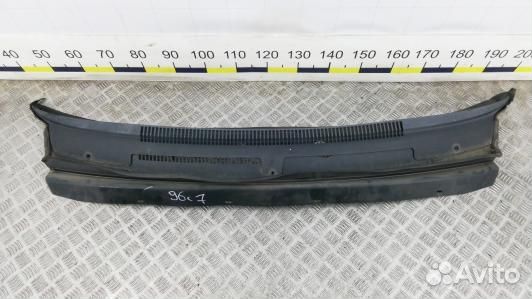 Накладка декоративная (жабо, дождевик) dodge journey (96C07QU01)